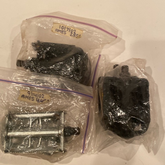 NIP Set of 3 Pairs of Bicycle Pedals - Picture 1 of 6